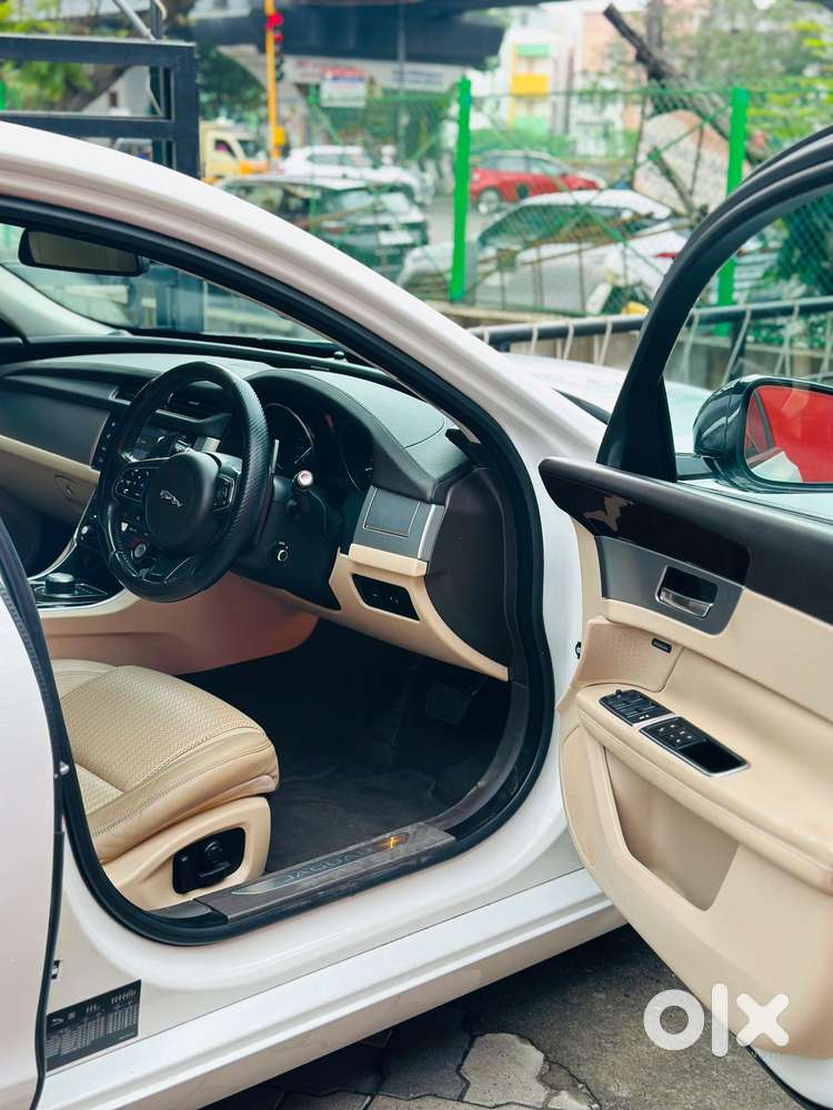 Jaguar Xf, 2017, Petrol