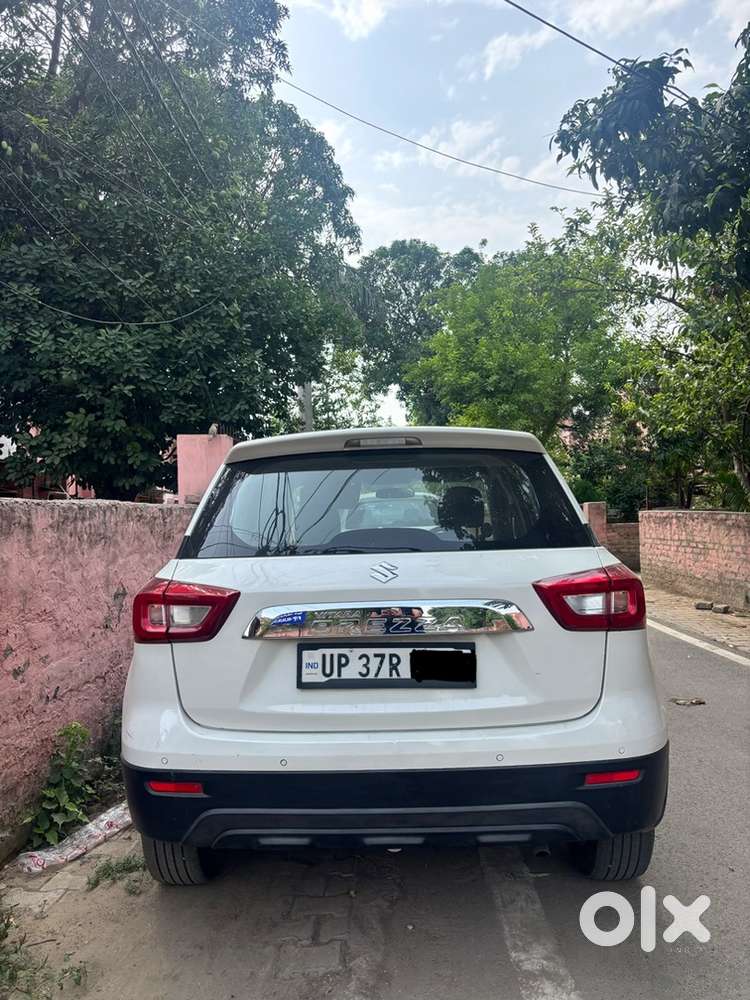 Maruti Suzuki Vitara Brezza Lxi 2022 (converted To Zxi+)  48000 Km