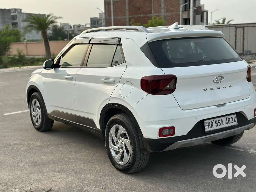 Hyundai Venue 1.2 2021 Km Driven 57000