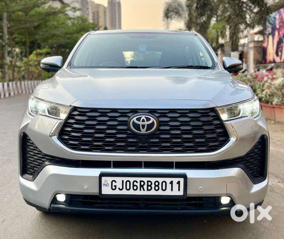 Toyota Innova Hycross, 2024, Petrol