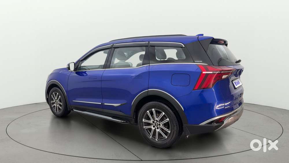 Mahindra Xuv700 Ax 5 Petrol Mt 7 Str (e), 2023, Petrol