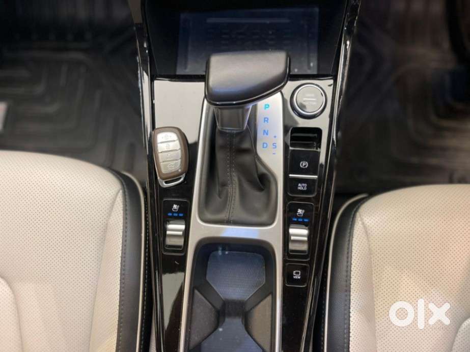 Hyundai Creta Sx (o) 1.5 Petrol Cvt, 2023, Petrol