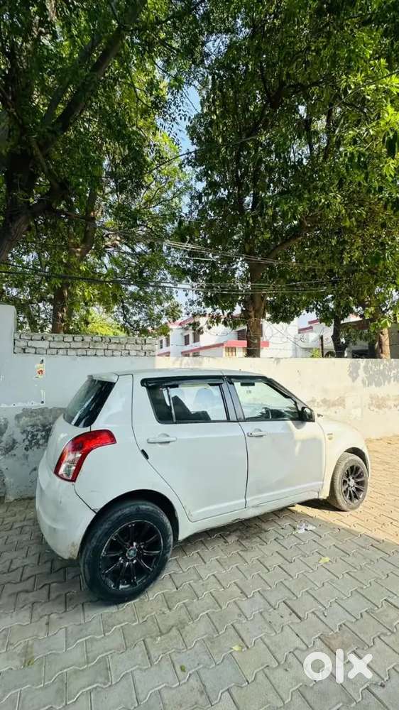 Maruti Suzuki Swift Vdi 2010-11