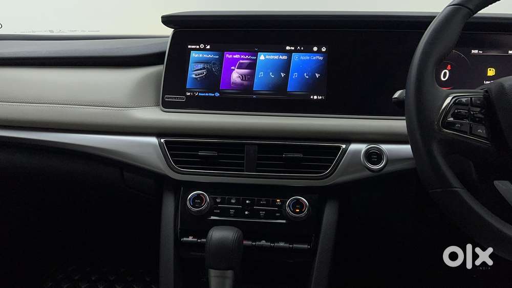 Mahindra Xuv700 2.0 Ax 7 Petrol At Str, 2024, Petrol