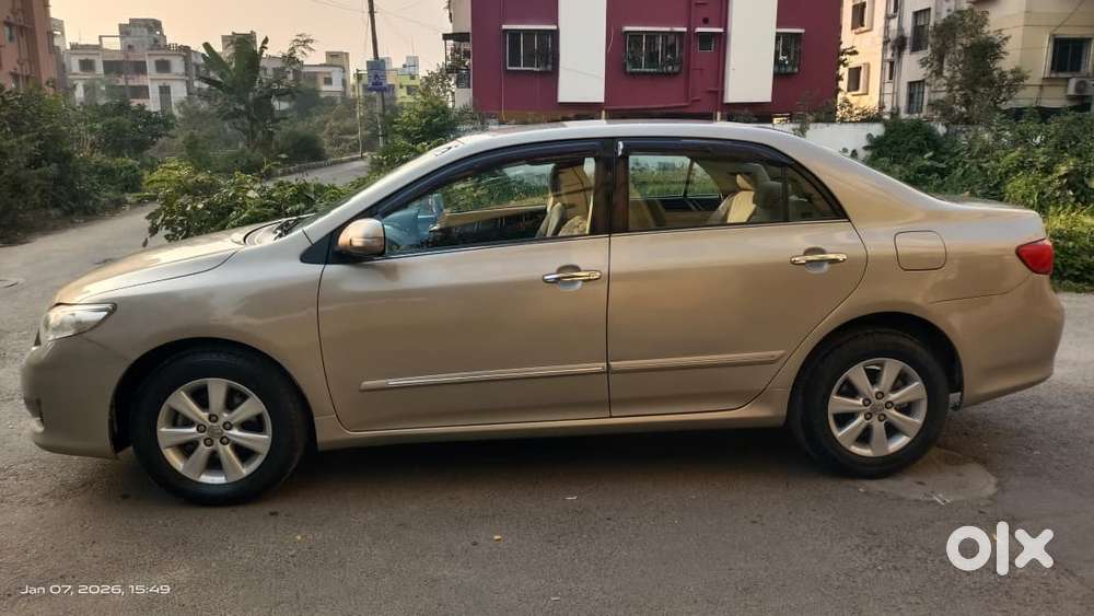 Toyota Corolla Altis 2010-2013 G, 2011, Petrol