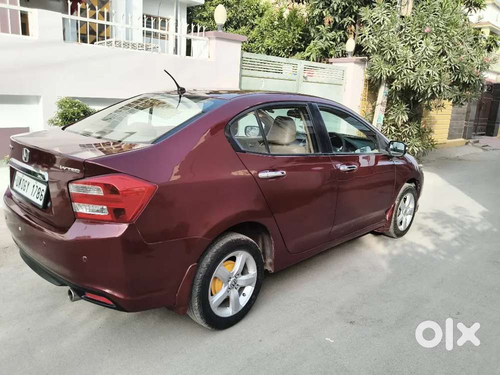 Show Room Condition Honda City Top Model With Sunroof
