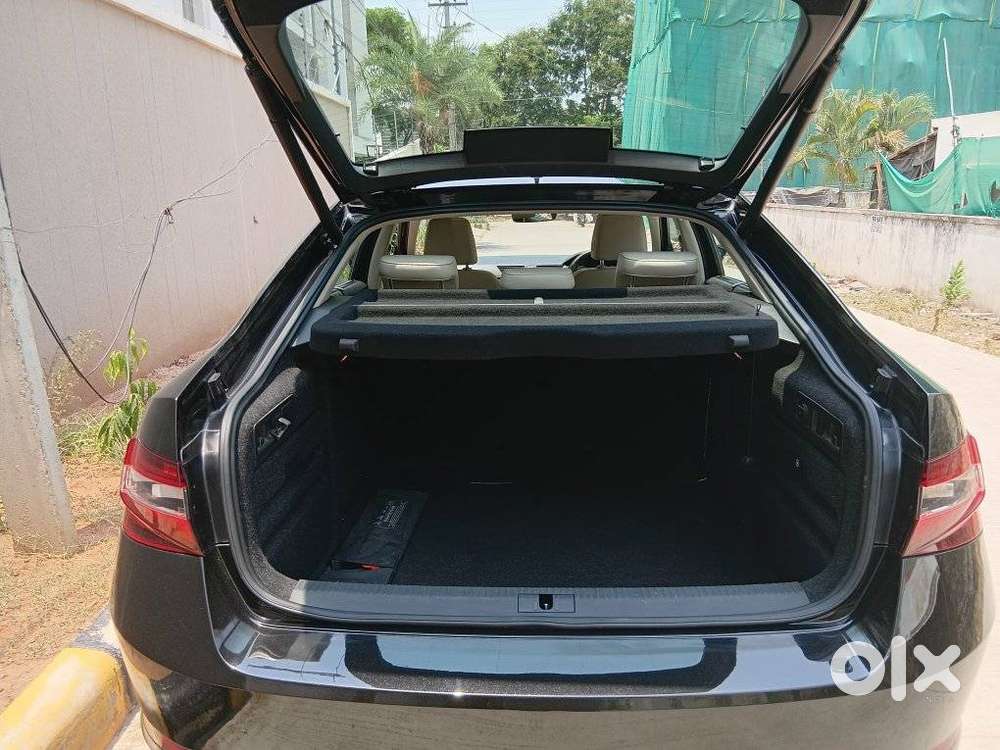 Skoda Superb L&k 2.0 Tdi At, 2018, Diesel