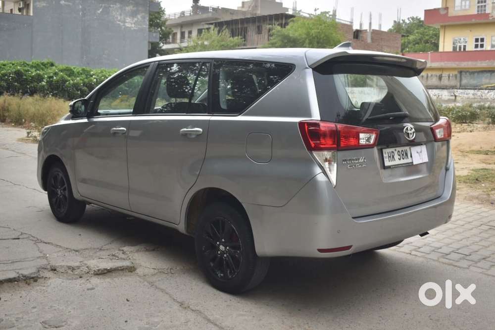 Toyota Innova Crysta 2.4 G Mt 7 Str, 2024, Diesel
