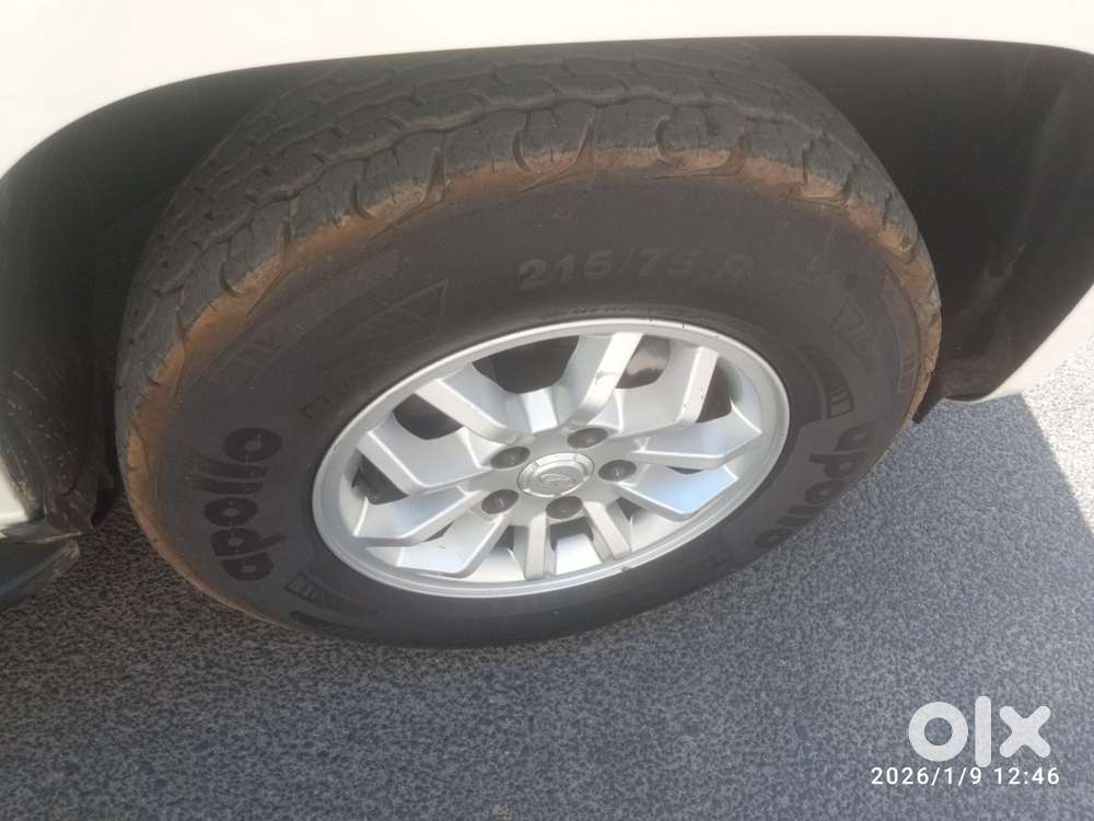 Mahindra Tuv 300 T8, 2017, Diesel