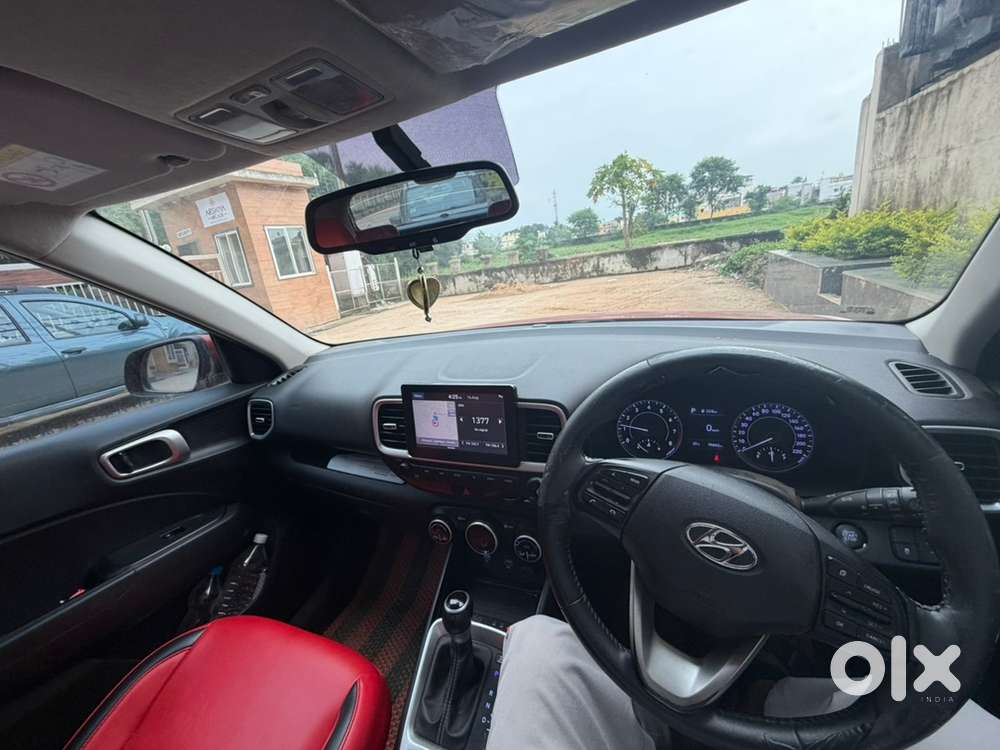 Hyundai Venue Petrol 2019