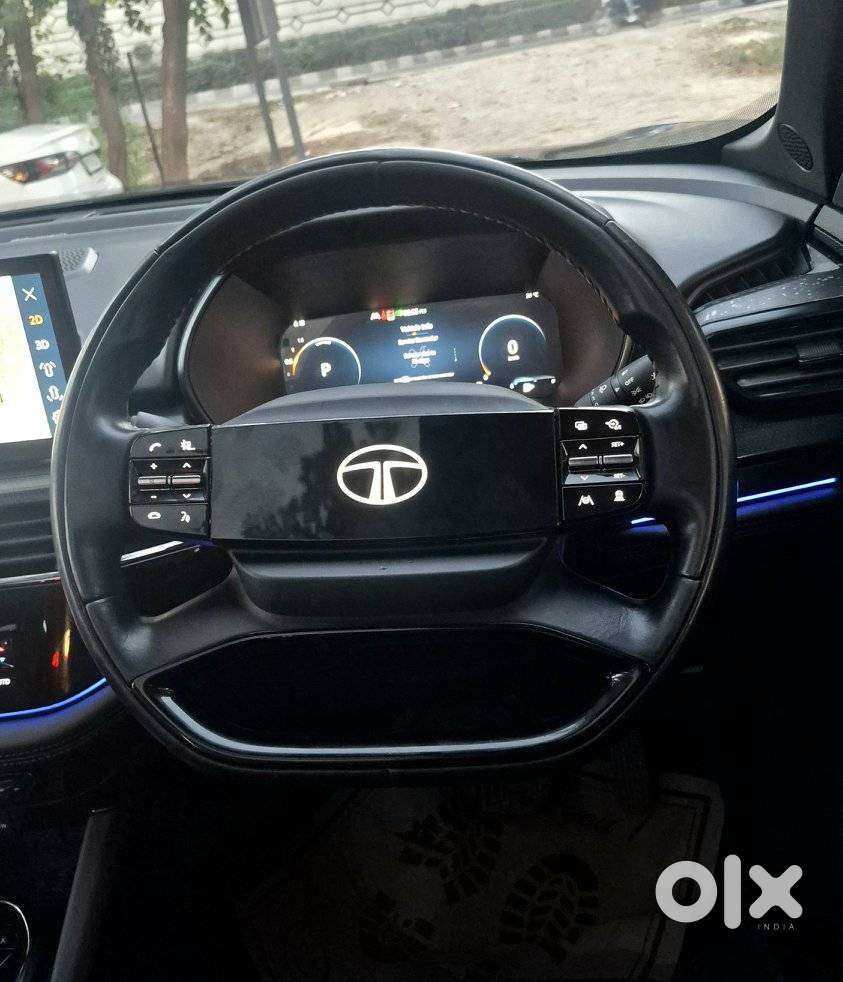Tata Safari Accomplished Plus Dark Edition, 2024, Diesel