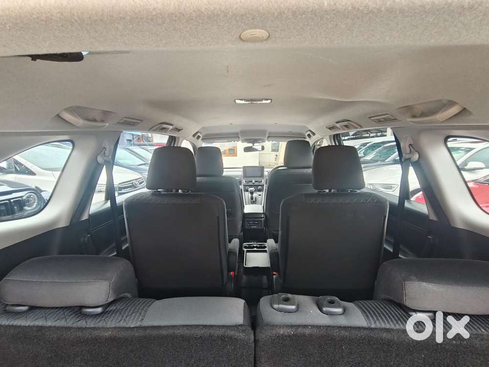 Toyota Innova Hycross 2.0 Gx 7 Str, 2023, Petrol