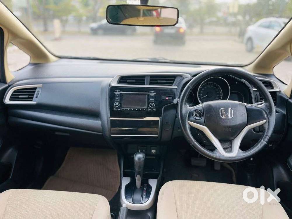 Honda Jazz V Automatic, 2017, Petrol