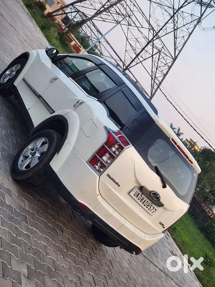 Mahindra Xuv W8
Airbags 
Central Lock 
Cruise Control