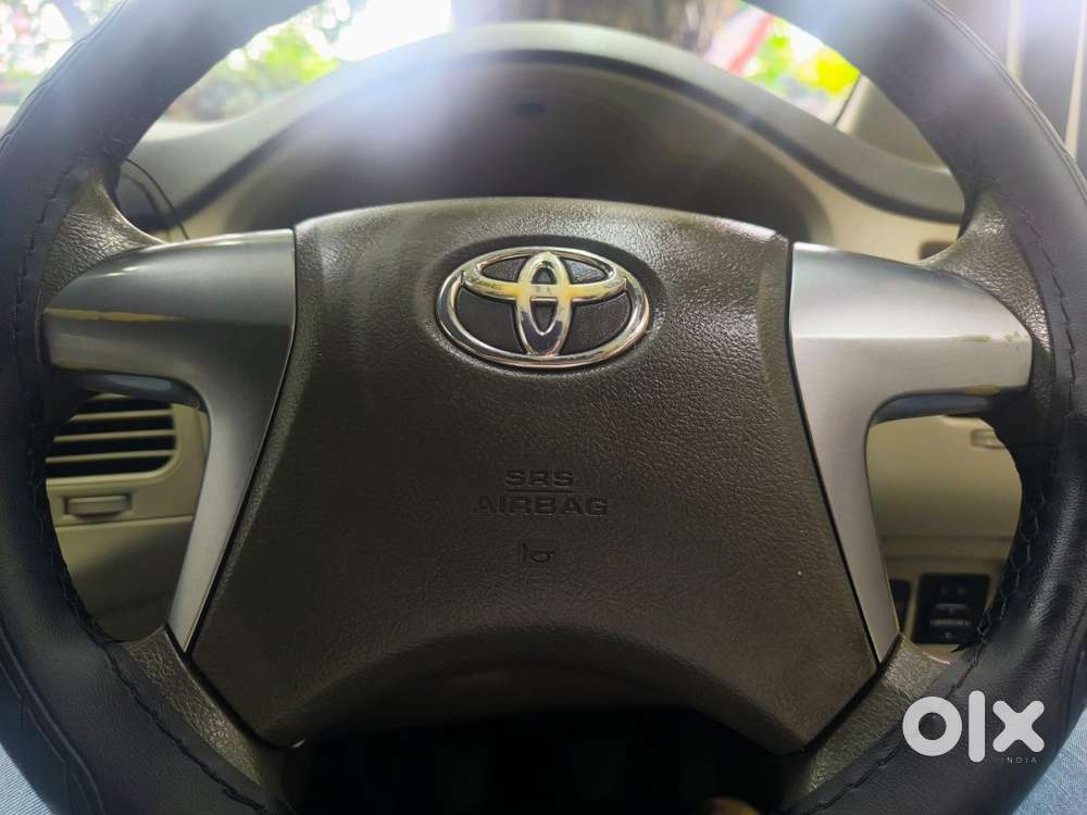 Toyota Innova 2.5 G (diesel) 8 Seater, 2014, Diesel
