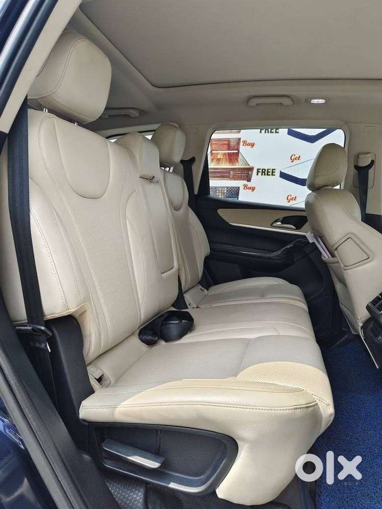 Mahindra Xuv700 Ax7l 6 Str At, 2022, Diesel