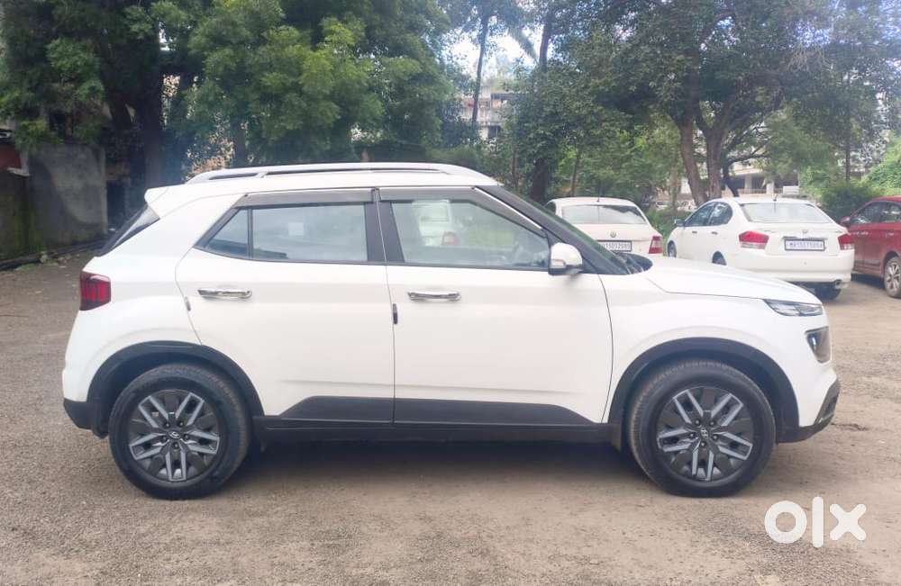 Hyundai Venue Sx (o) Mt 1.5 Diesel, 2021, Diesel