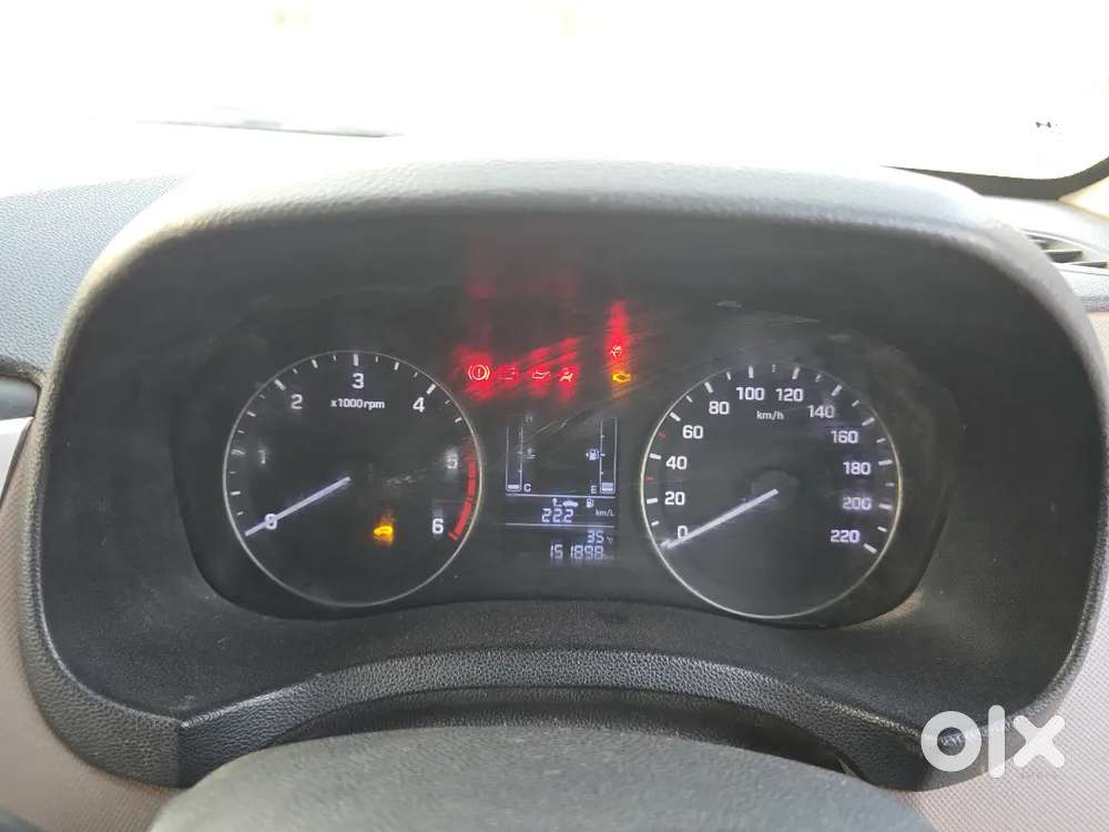 Must Car Hai Paisa Ko Kami Ki Vajah Se Bech Raha Hu