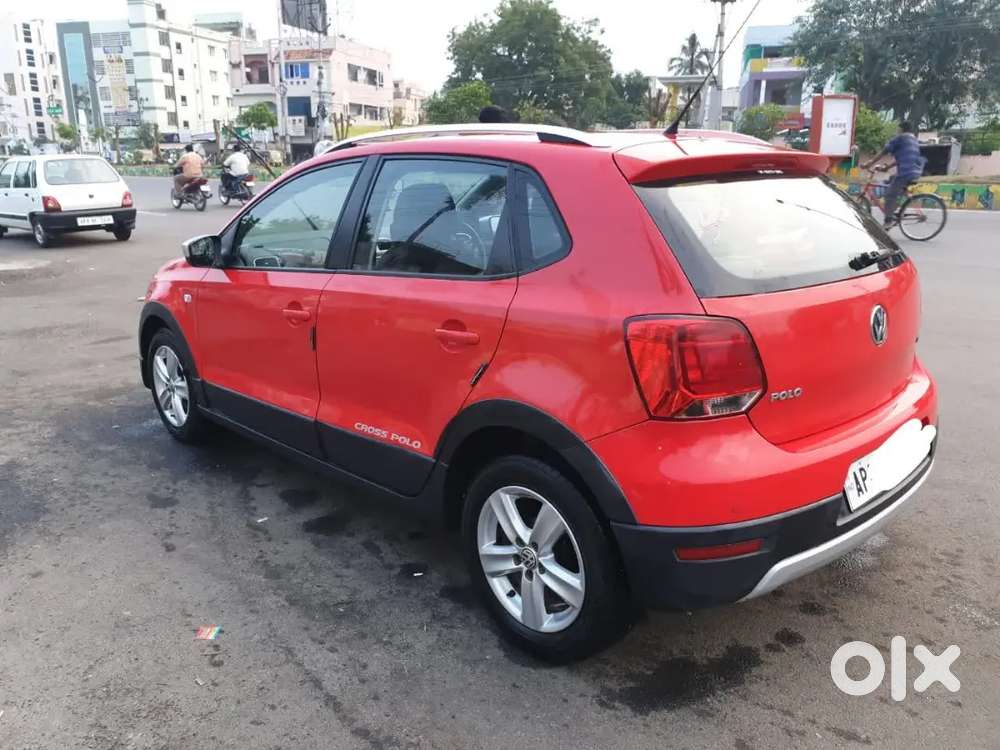 Volkswagen Crosspolo Highline 2014 Diesel Well Maintained