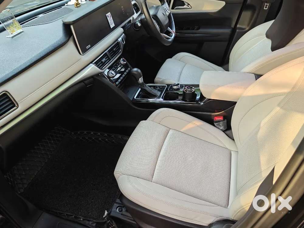 Mahindra Xuv700 Ax7l 2024
