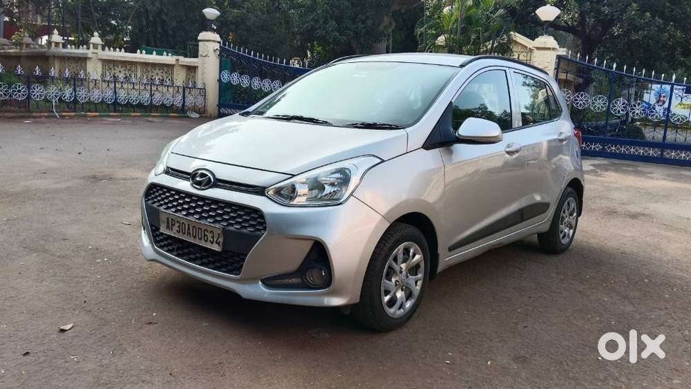 Hyundai Grand I10 Sportz, 2017, Petrol