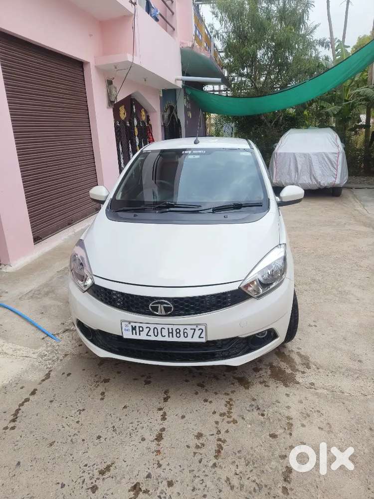 Showroom Condition Car.. Reason New Car Leni Hai