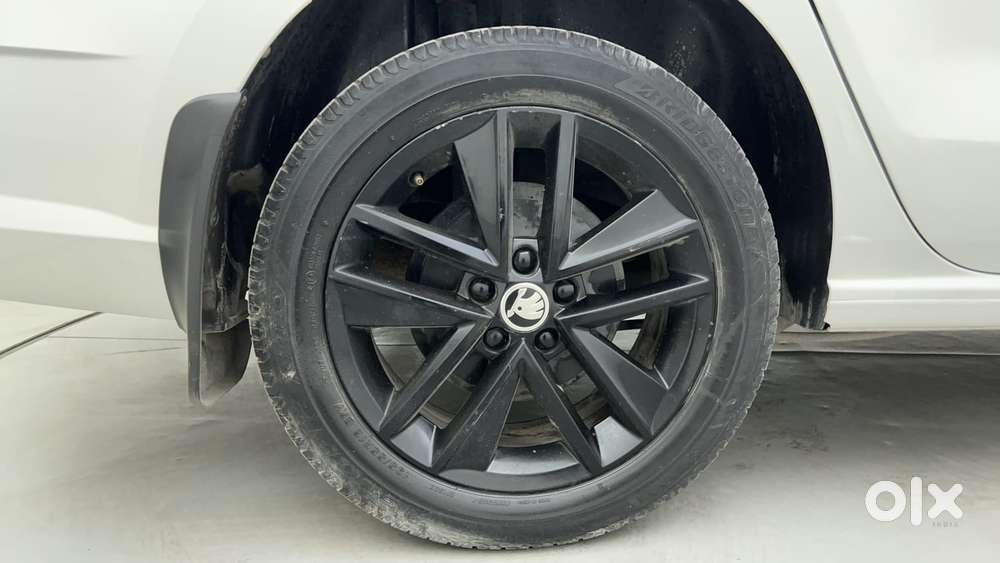 Skoda Rapid 1.0 Ambition Tsi, 2021, Petrol