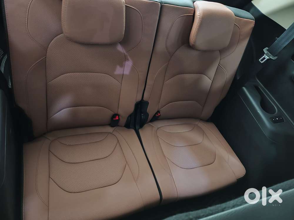 Mg Hector Plus Sharp Pro 1.5 Turbo Petrol Cvt 7 Str, 2024, Petrol