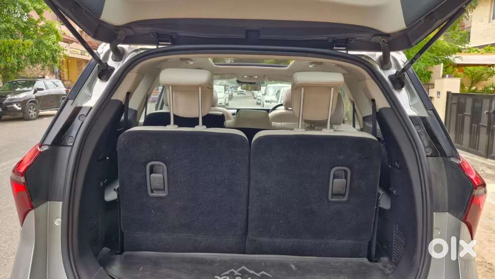 Mahindra Xuv700 2.0 Ax 7 Petrol At Str, 2022, Petrol