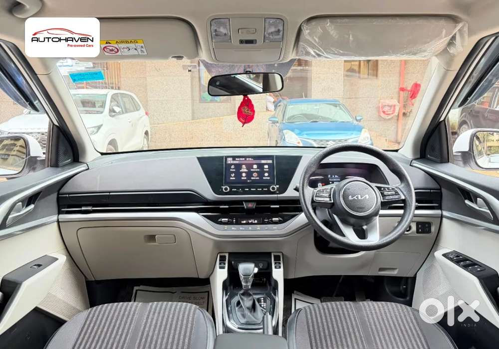 Kia Carens, 2024, Petrol
