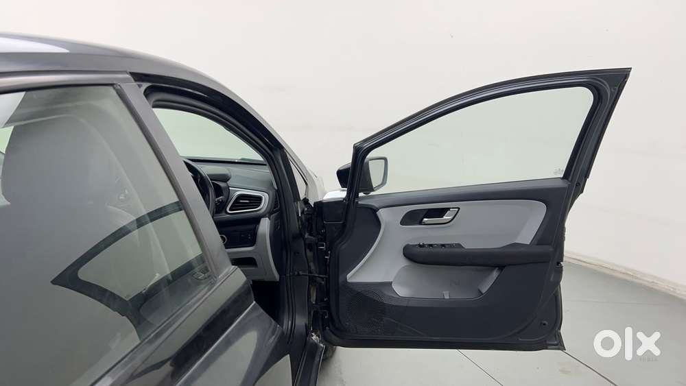 Tata Altroz Xz, 2020, Petrol