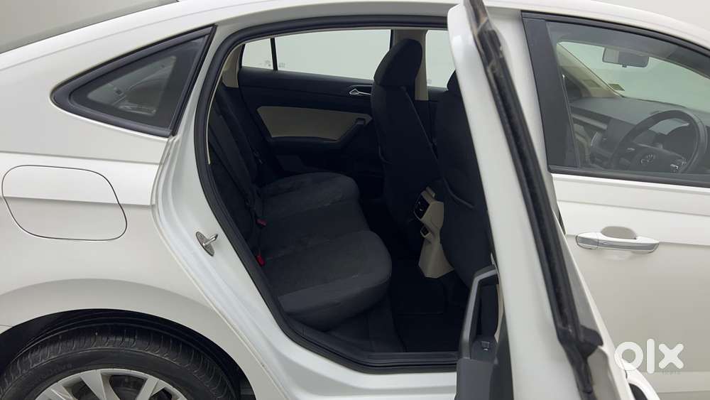 Skoda Slavia Ambition 1.0l Tsi Mt, 2022, Petrol