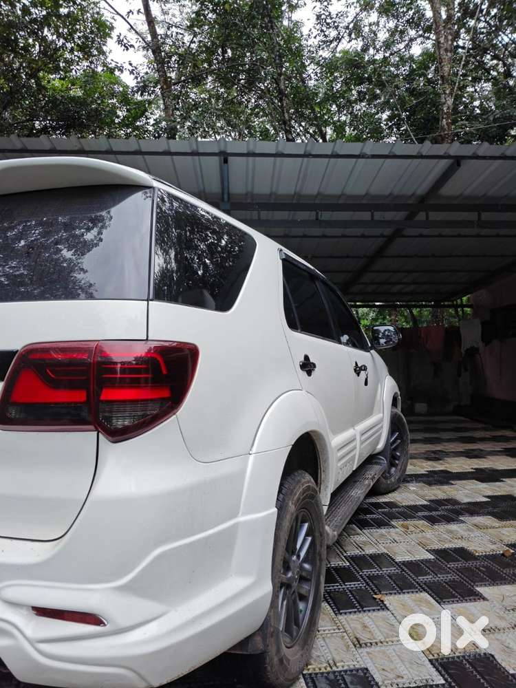 Toyota Fortuner Diesel 2011