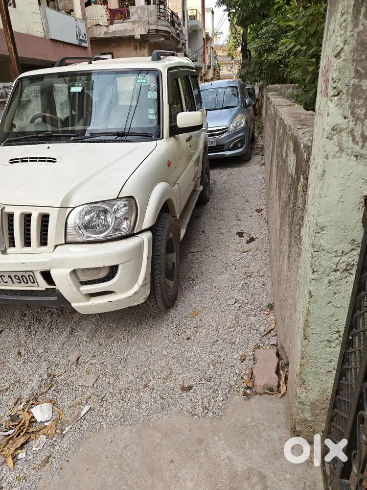 Mahindra Scorpio Classic 2010
