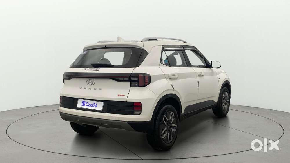 Hyundai Venue 1.0 S (o) Turbo Dct, 2023, Petrol