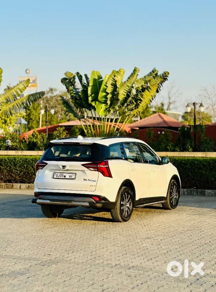 Mahindra Xuv700 2.2 Ax 7 Diesel At Str, 2023, Diesel