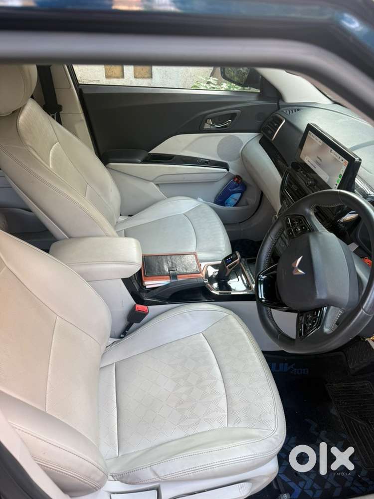 Mahindra Xuv400 Ev 2025
