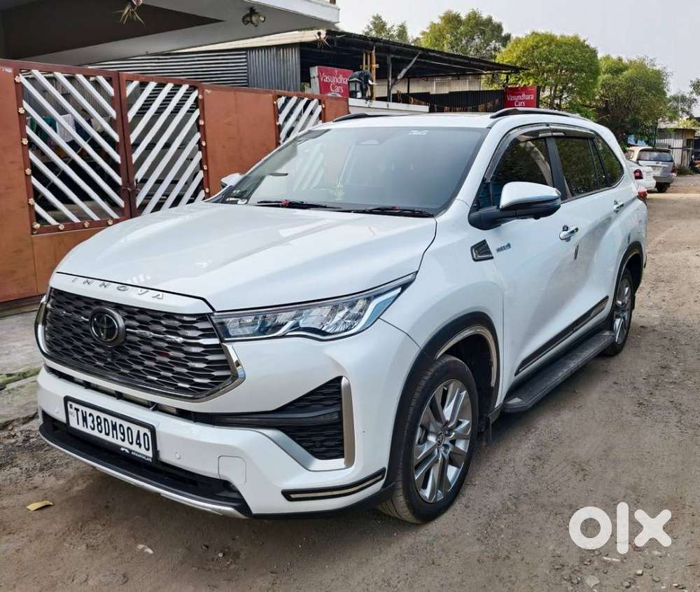 Toyota Innova Hycross 2.0 Zx (o) Hybrid 7 Str, 2025, Petrol