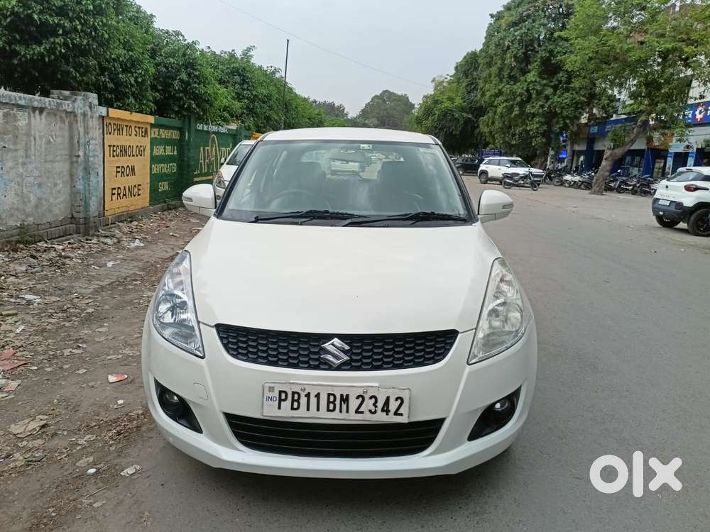Maruti Suzuki Swift Vxi + Manual, 2014, Petrol