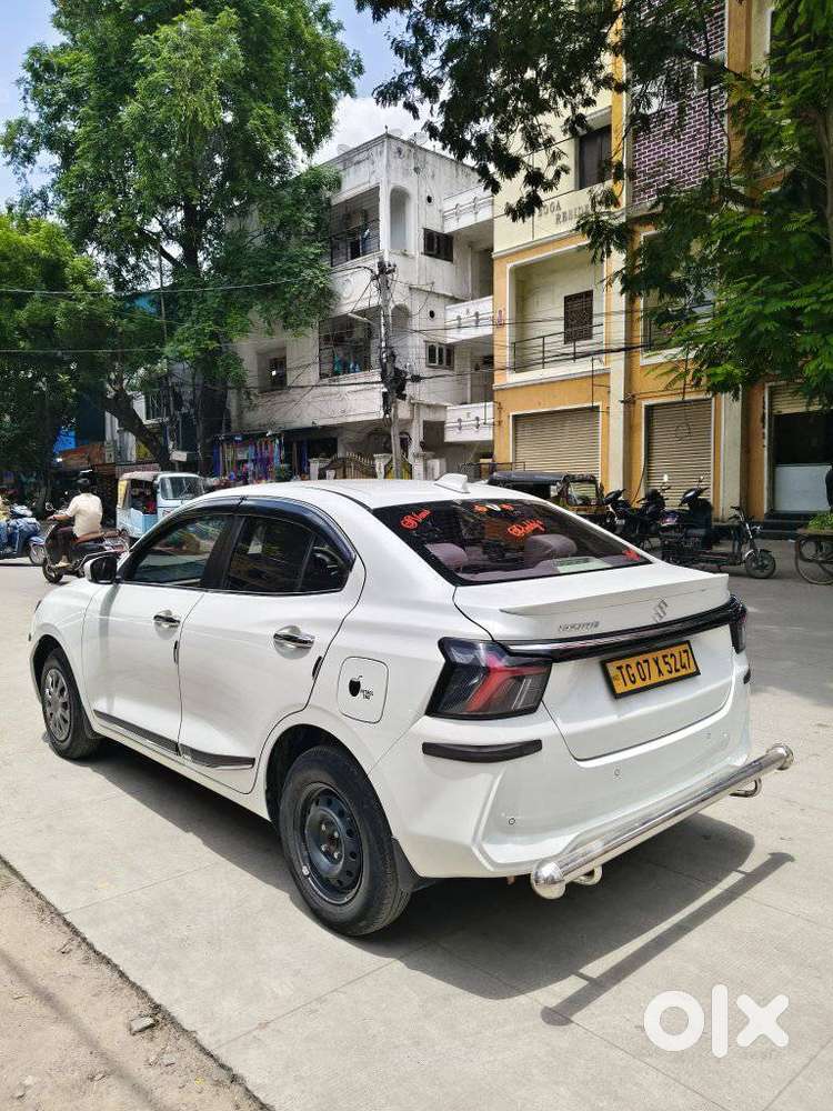 Maruti Suzuki Dzire 1.2 Vxi Cng, 2025, Cng & Hybrids