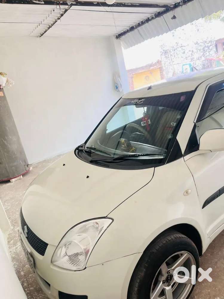 Maruti Suzuki Swift 2010 Petrol