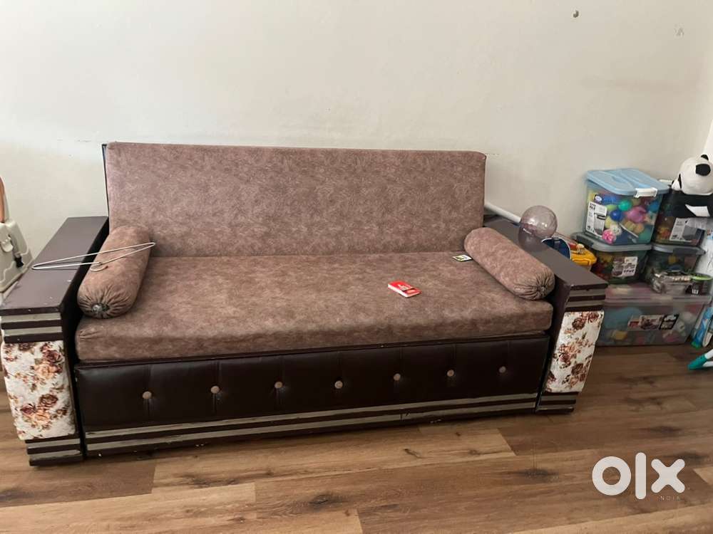 Brown Sofa for Sale &ndash; Urgent Sale, Jaipur | Price Negotiable