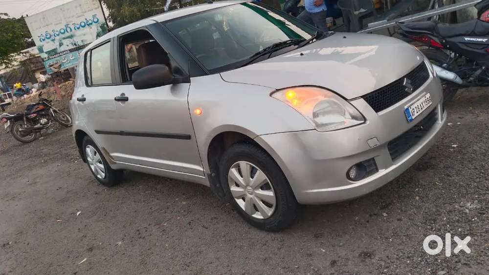 Swift Maruti Suzuki 2007 Petrol Second