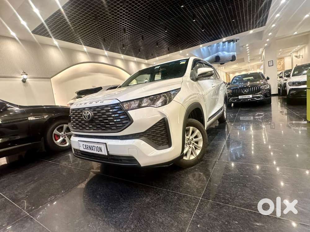 Toyota Innova Hycross 2.0 Gx 8 Str, 2023, Petrol