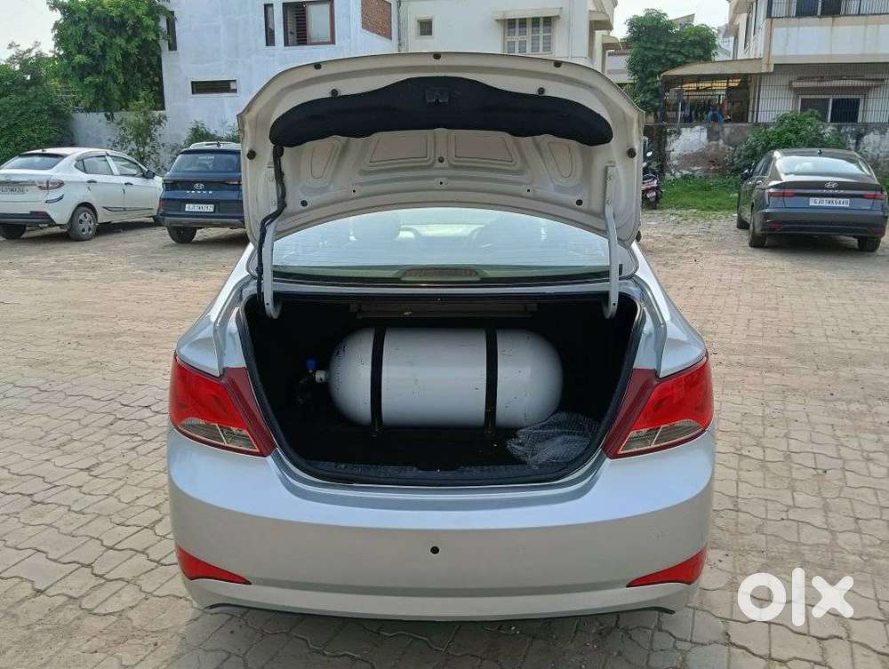 Hyundai Fluidic Verna 1.6 Vtvt Sx, 2016, Cng & Hybrids