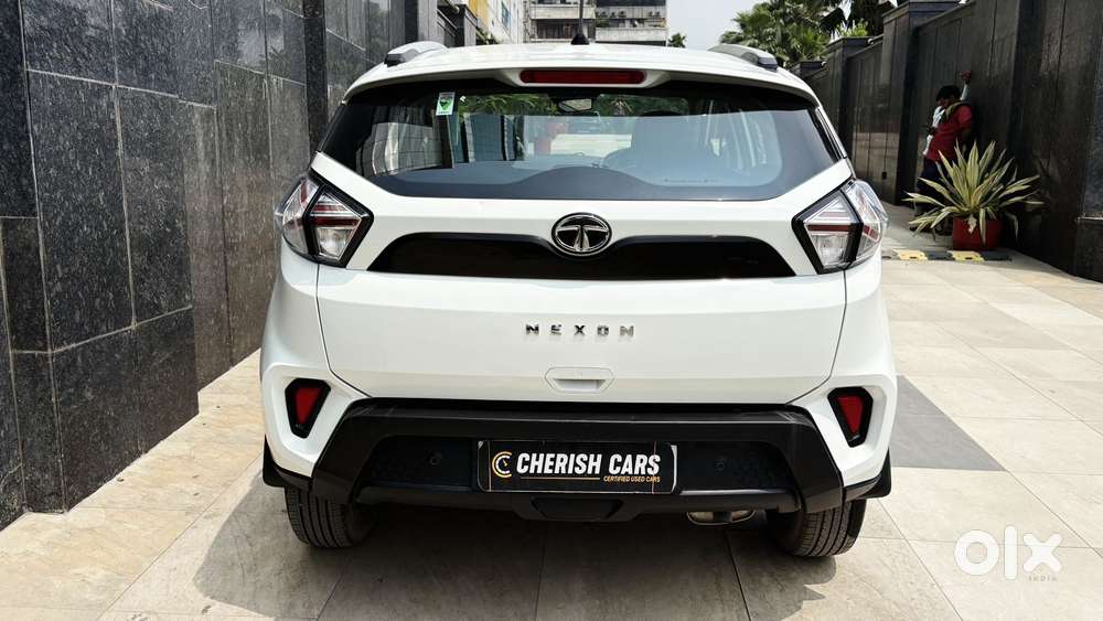 Tata Nexon 1.2 Revotron Xma Amt (s), 2023, Petrol