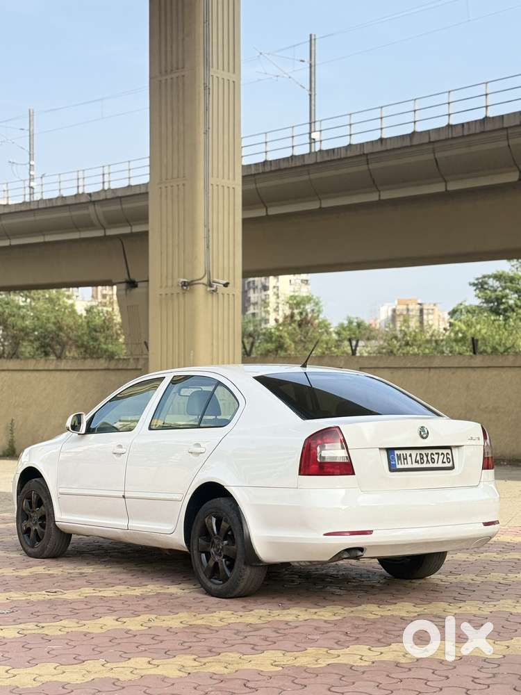 Skoda Laura 2.0 Elegance Tdi Cr At, 2010, Diesel