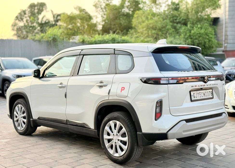 Maruti Suzuki Grand Vitara 1.5 Delta Smart Hybrid At, 2023, Petrol