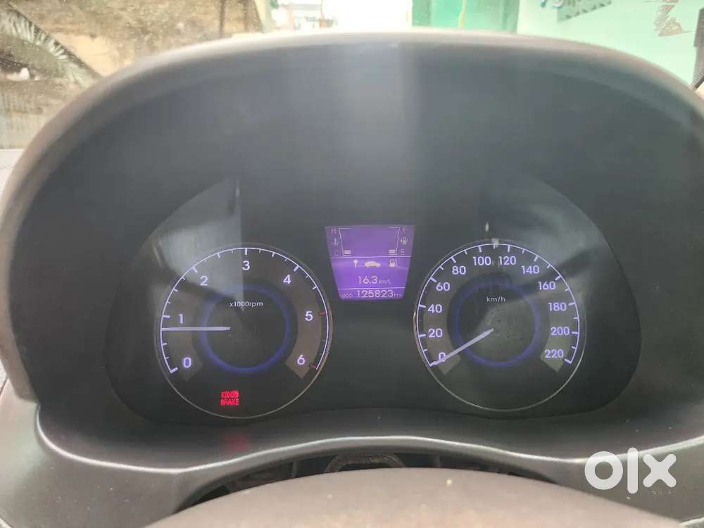 Hyundai Verna 2011