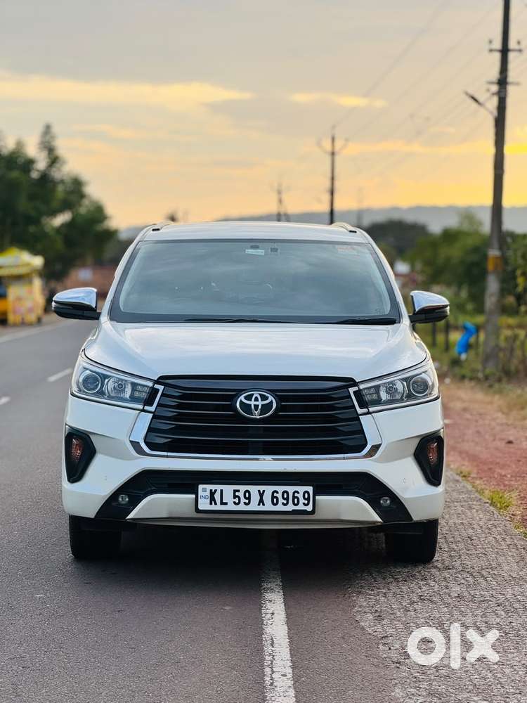 Toyota Innova Crysta 2.8z Automatic, 2021, Diesel
